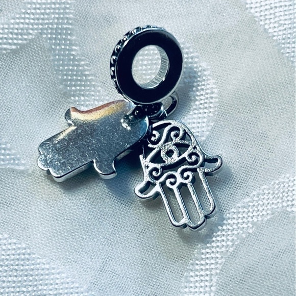 🧿 NWOT Blue Evil Eye Hamsa Hand Charm ✨ - Picture 4 of 12